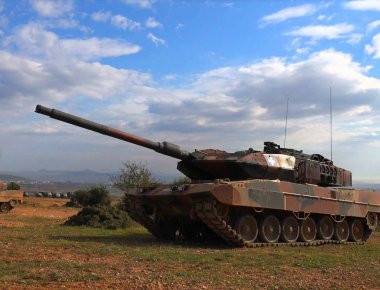 Βίντεο: Βολές αρμάτων μάχης σε άσκηση στην Αλεξανδρούπολη